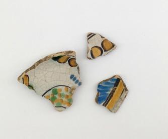 These colorful pieces of pottery date back to the Early Spanish period.